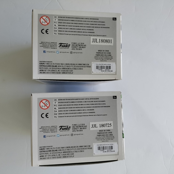 Beetlejuice #641 and Lydia Deetz #640 wedding Set Funko Pop Hot Topic Exclusives - Picture 6 of 9